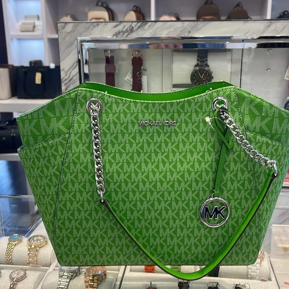 Michael Kors Jet Set Large Signature Logo Chain Shoulder Tote Bag
Jungle Green - Picture 6 of 16